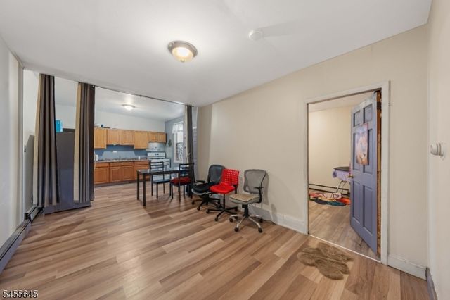 305 Summit Ave, Jersey City, NJ 07306