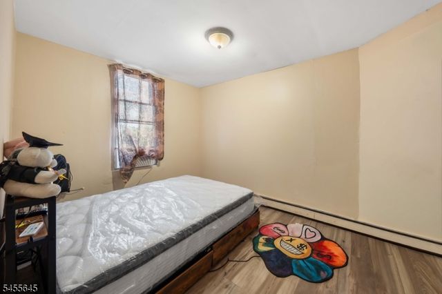 305 Summit Ave, Jersey City, NJ 07306