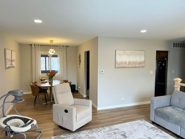 8113 Carlisle Drive, Hanover Park, IL 60133