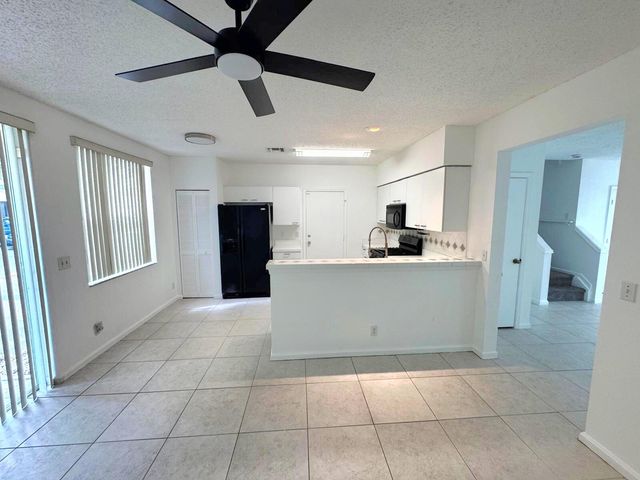 10851 Palm Ridge Lane, Tamarac, FL 33321