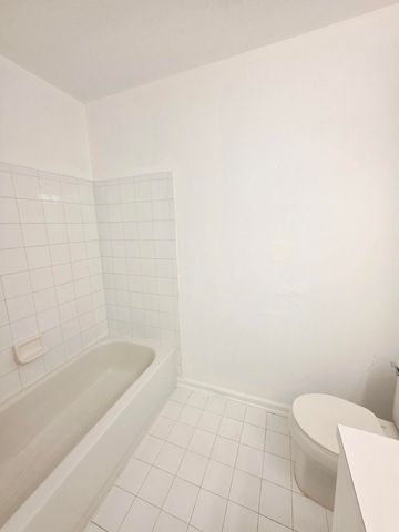 10851 Palm Ridge Lane, Tamarac, FL 33321