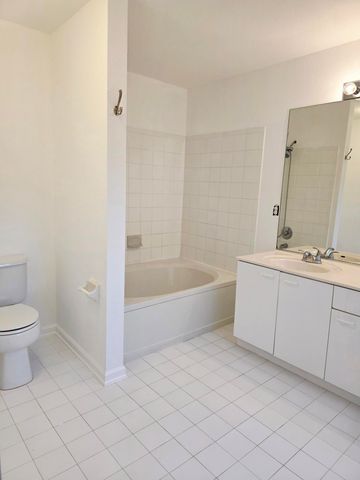 10851 Palm Ridge Lane, Tamarac, FL 33321