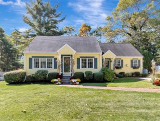 89 Oak Street, Foxboro, MA 02035