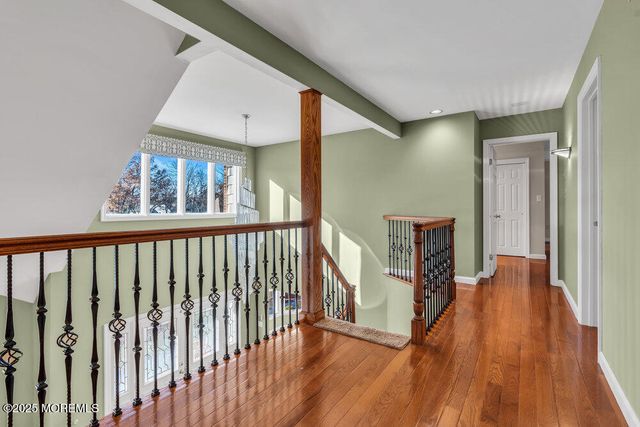 25 Iroquois Drive, Freehold, NJ 07728