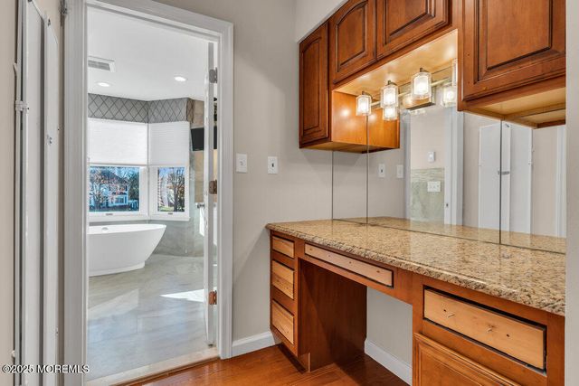 25 Iroquois Drive, Freehold, NJ 07728