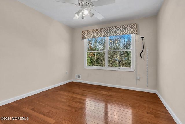 25 Iroquois Drive, Freehold, NJ 07728