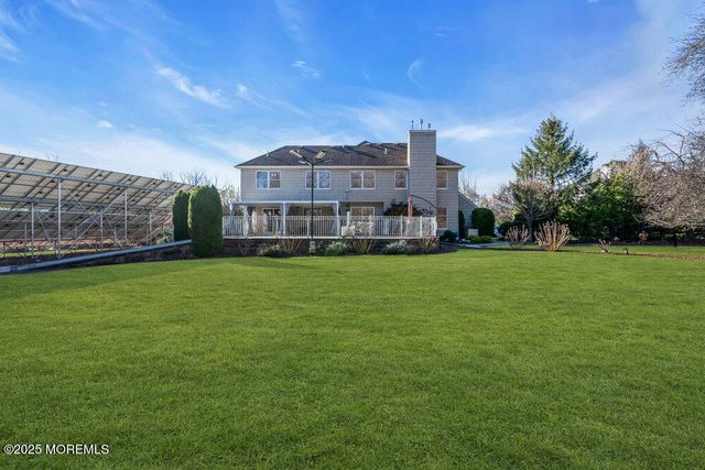 25 Iroquois Drive, Freehold, NJ 07728