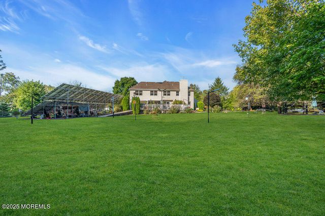 25 Iroquois Drive, Freehold, NJ 07728