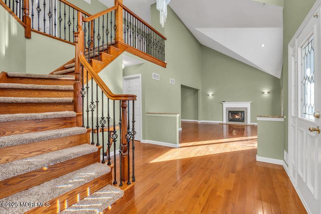 25 Iroquois Drive, Freehold, NJ 07728