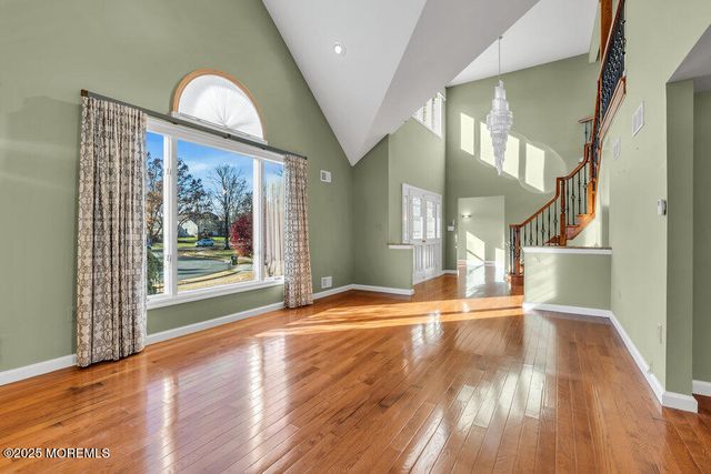 25 Iroquois Drive, Freehold, NJ 07728