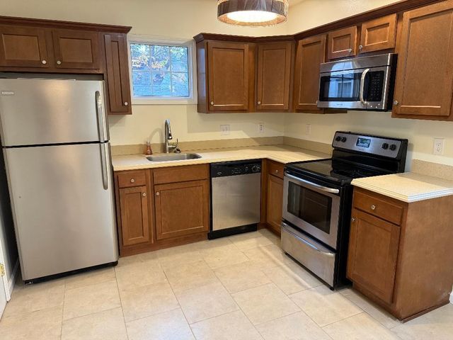 1502 Washington Blvd., Huntington, WV 25701