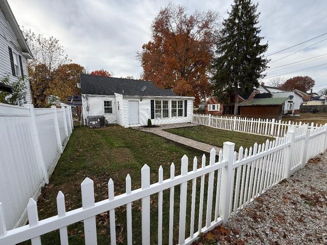 1502 Washington Blvd., Huntington, WV 25701