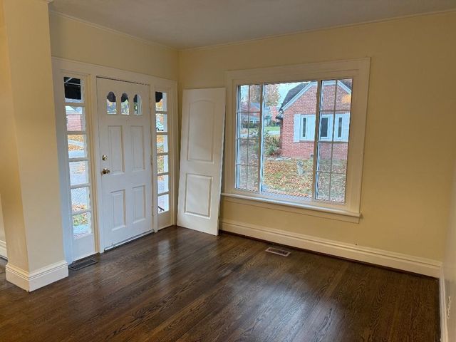 1502 Washington Blvd., Huntington, WV 25701