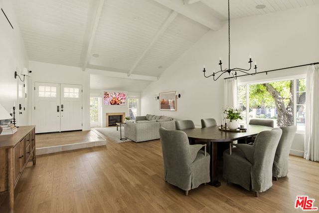 18829 Sylvan Street, Tarzana, CA 91335