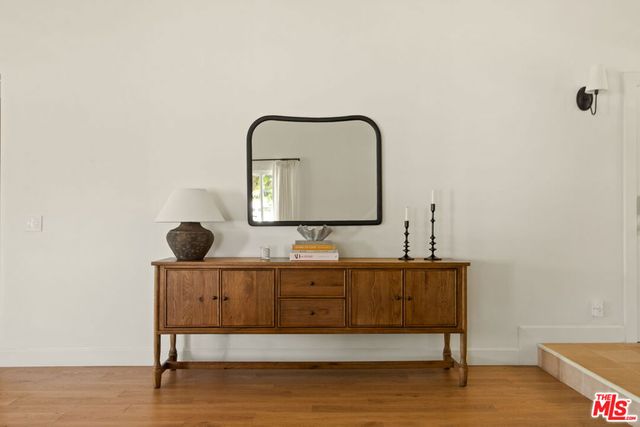 18829 Sylvan Street, Tarzana, CA 91335