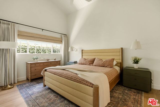 18829 Sylvan Street, Tarzana, CA 91335