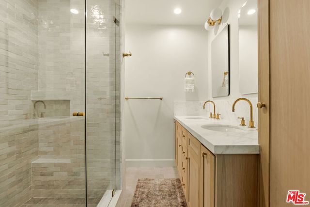 18829 Sylvan Street, Tarzana, CA 91335