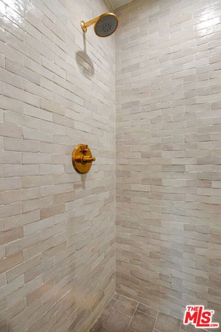 18829 Sylvan Street, Tarzana, CA 91335