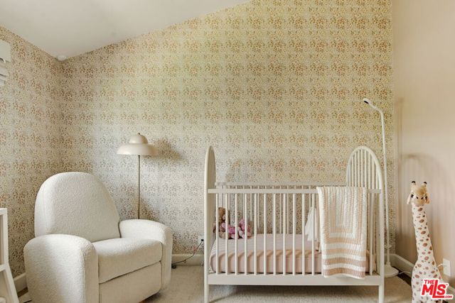 18829 Sylvan Street, Tarzana, CA 91335