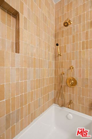 18829 Sylvan Street, Tarzana, CA 91335