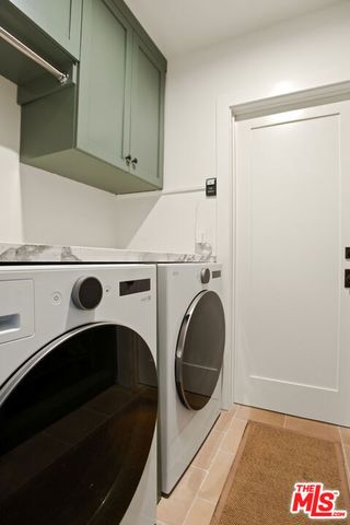 18829 Sylvan Street, Tarzana, CA 91335