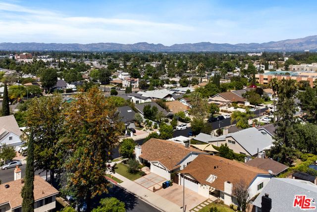18829 Sylvan Street, Tarzana, CA 91335