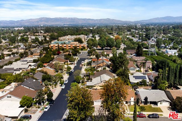18829 Sylvan Street, Tarzana, CA 91335