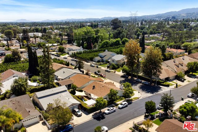 18829 Sylvan Street, Tarzana, CA 91335