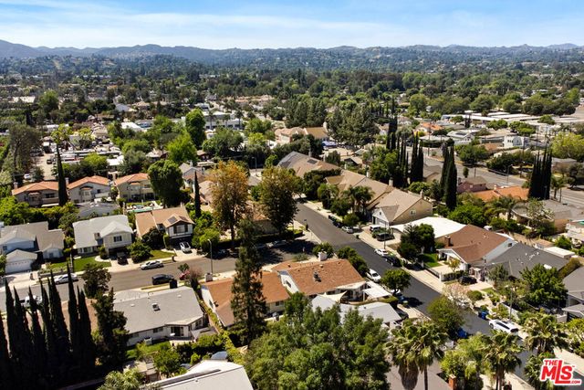 18829 Sylvan Street, Tarzana, CA 91335