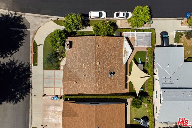 18829 Sylvan Street, Tarzana, CA 91335