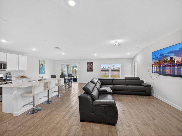 10971 NW Middle Stream Drive, Port St. Lucie, Port St Lucie, FL 34987