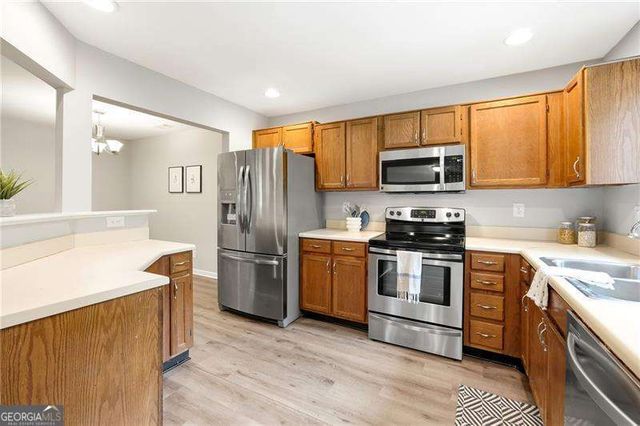 604 Mill Pond Road 604, Roswell, GA 30076