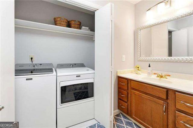 604 Mill Pond Road 604, Roswell, GA 30076