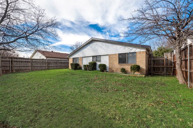 10906 Listi Drive, Dallas, TX 75238