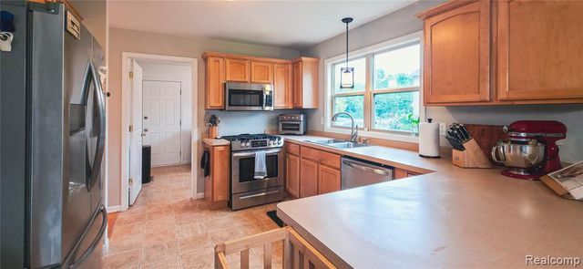 766 Pembroke Drive, Saline, MI 48176