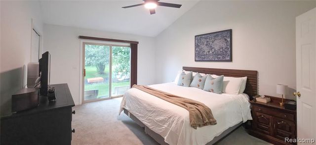 766 Pembroke Drive, Saline, MI 48176