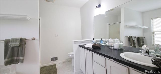 766 Pembroke Drive, Saline, MI 48176