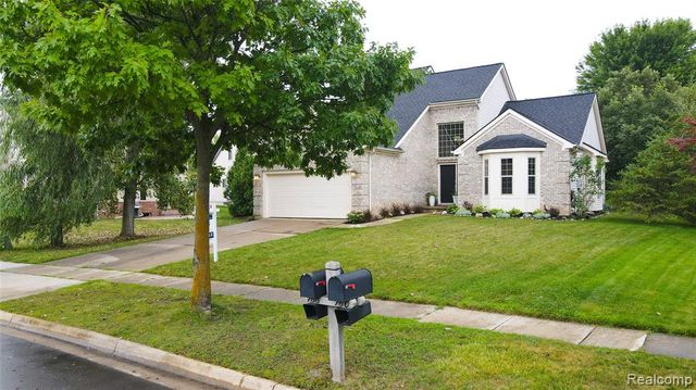 766 Pembroke Drive, Saline, MI 48176