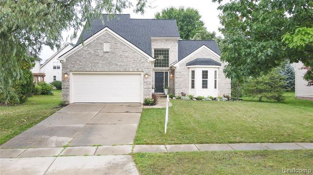 766 Pembroke Drive, Saline, MI 48176