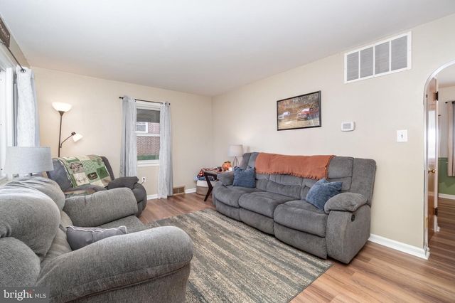 384 W MAIN STREET, Fayetteville, PA 17222