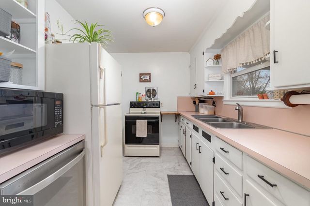 384 W MAIN STREET, Fayetteville, PA 17222