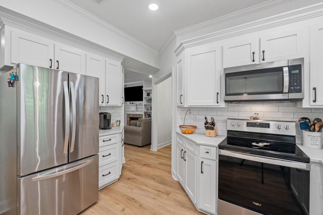 154 Dogwood Ln., Hattiesburg, MS 39402