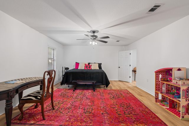 154 Dogwood Ln., Hattiesburg, MS 39402