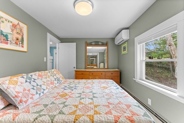 49 Ossamequin Rd, Billerica, MA 01821