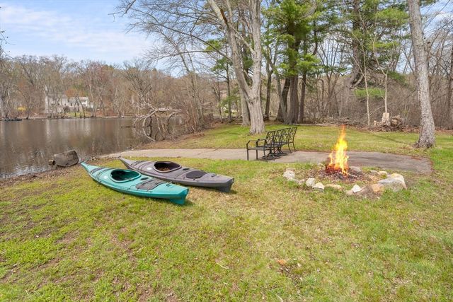 49 Ossamequin Rd, Billerica, MA 01821