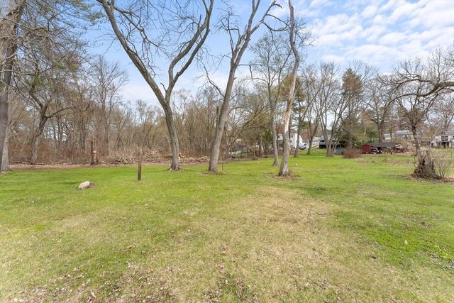 49 Ossamequin Rd, Billerica, MA 01821