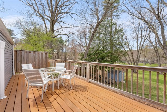 49 Ossamequin Rd, Billerica, MA 01821