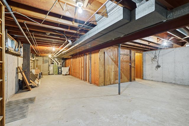 2120 Leffingwell Avenue NE, Grand Rapids, MI 49525