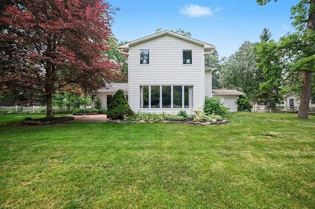 1586 St. Marys Court, Essexville, MI 48732