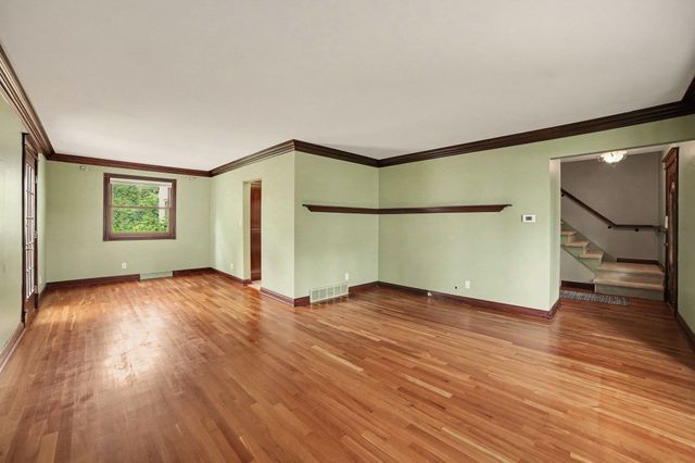 1586 St. Marys Court, Essexville, MI 48732